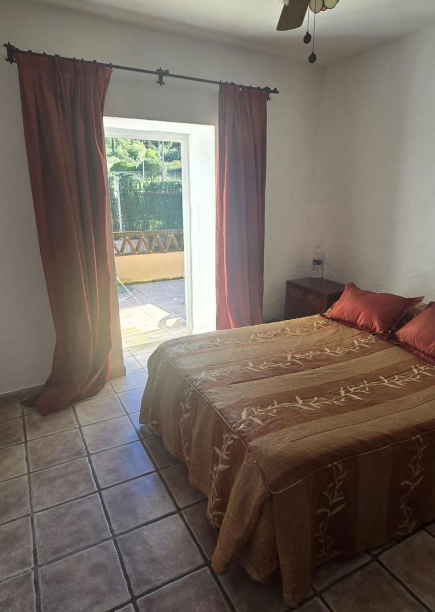 5 bedroom Villa for sale in Alhaurin el Grande with pool garage - € 485,000 (Ref: 9596850)