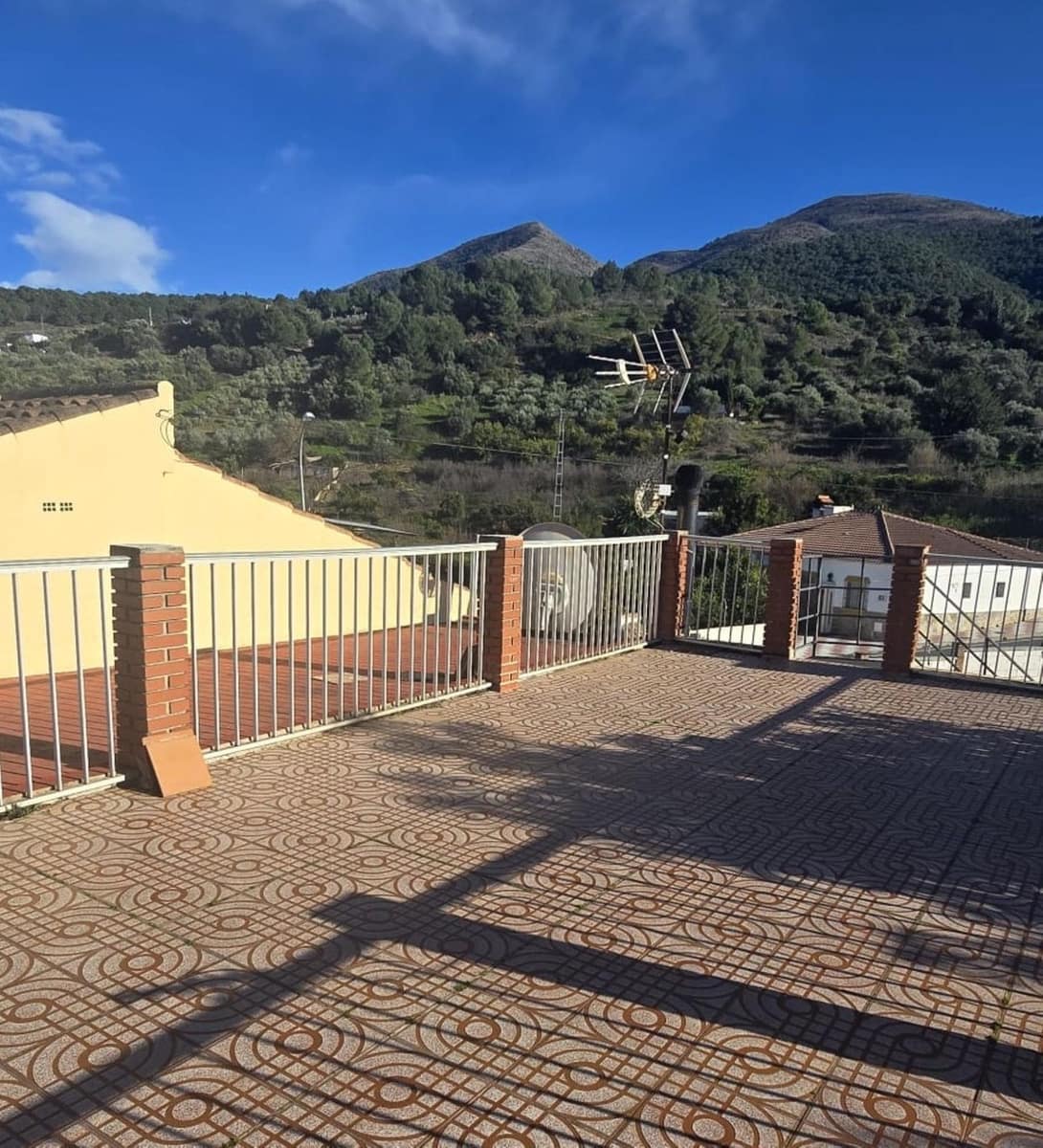 5 bedroom Villa for sale in Alhaurin el Grande with pool garage - € 485,000 (Ref: 9596850)