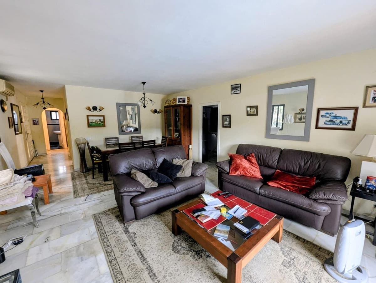 6 slaapkamer Villa te koop in Cerro del Aguila met zwembad garage - € 695.000 (Ref: 9638105)