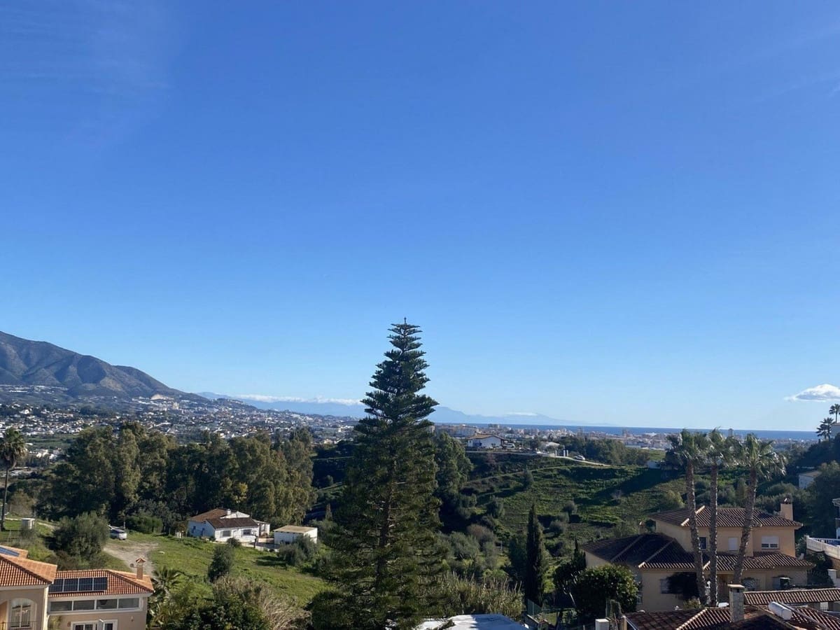 6 slaapkamer Villa te koop in Cerro del Aguila met zwembad garage - € 695.000 (Ref: 9638105)