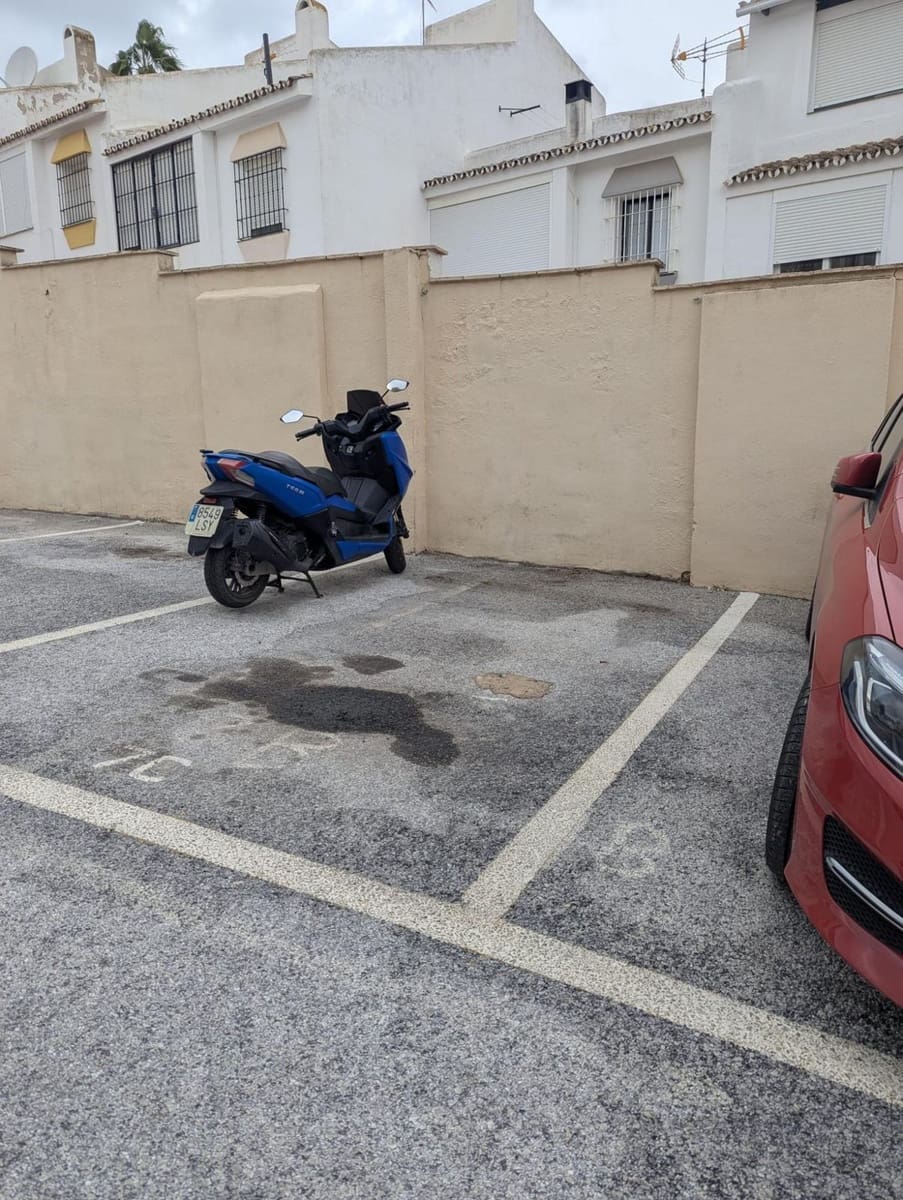 2 slaapkamer Appartement te koop in Nueva Andalucia - € 259.000 (Ref: 9640945)