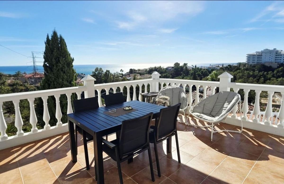 4 soveværelse Villa til salg i Fuengirola med swimmingpool garage - € 1.200.000 (Ref: 9640946)