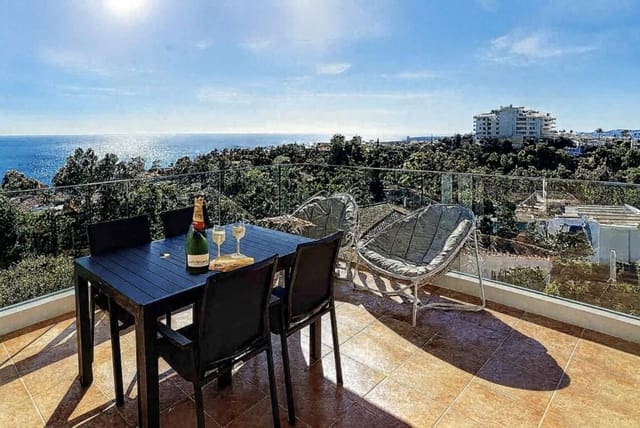 4 sypialnia Willa na sprzedaż w Fuengirola z basenem garażem - 1 200 000 € (Ref: 9640947)