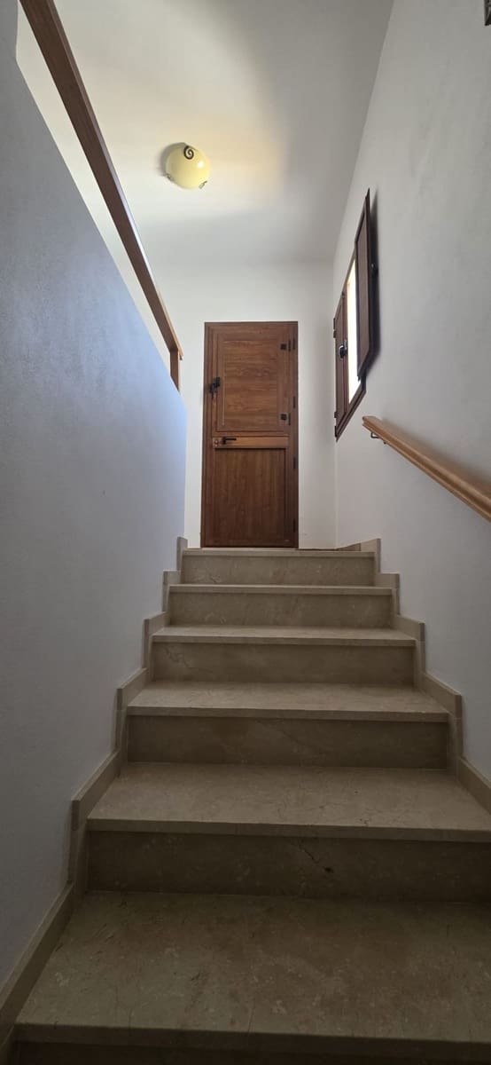 5 sypialnia Dom blizniak na sprzedaż w Guaro - 299 000 € (Ref: 9665378)