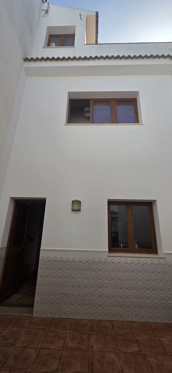 5 sypialnia Dom blizniak na sprzedaż w Guaro - 299 000 € (Ref: 9665378)