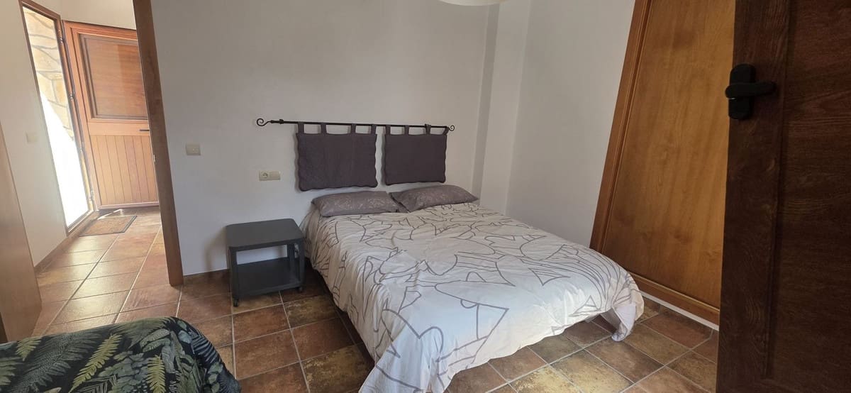 5 sypialnia Dom blizniak na sprzedaż w Guaro - 299 000 € (Ref: 9665378)