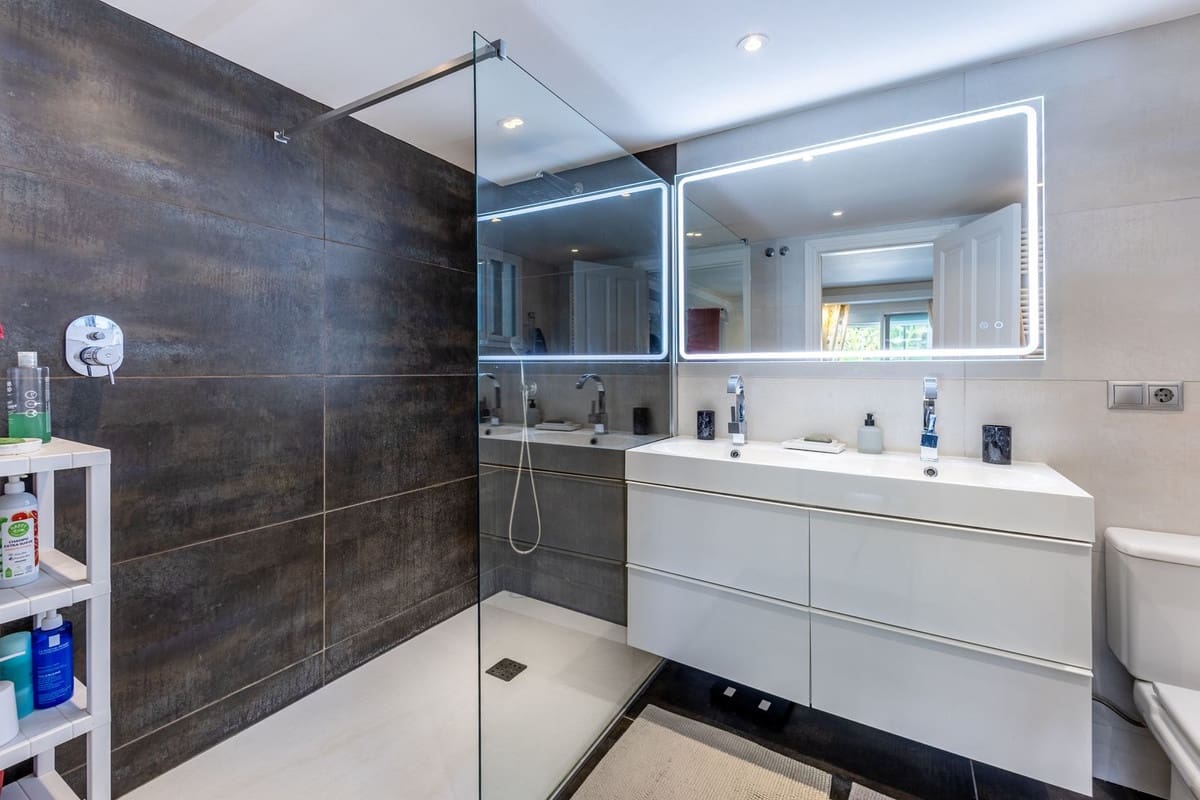 5 sovrum Villa till salu i Coin med pool garage - 995 000 € (Ref: 9666996)