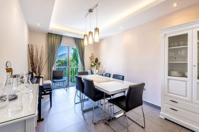 Chalet de 5 habitaciones en Coín en venta con piscina garaje - 995.000 € (Ref: 9666996)