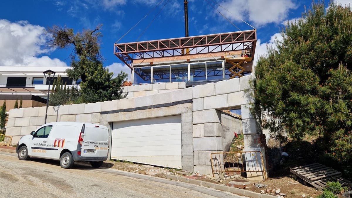 5 bedroom Villa for sale in Mijas with pool garage - € 1,599,000 (Ref: 9699969)