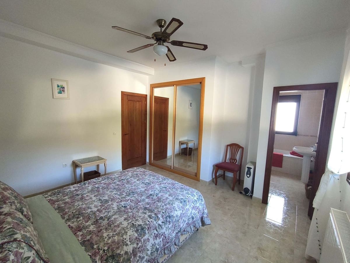 3 slaapkamer Villa te koop in Casarabonela met zwembad garage - € 660.000 (Ref: 9733753)