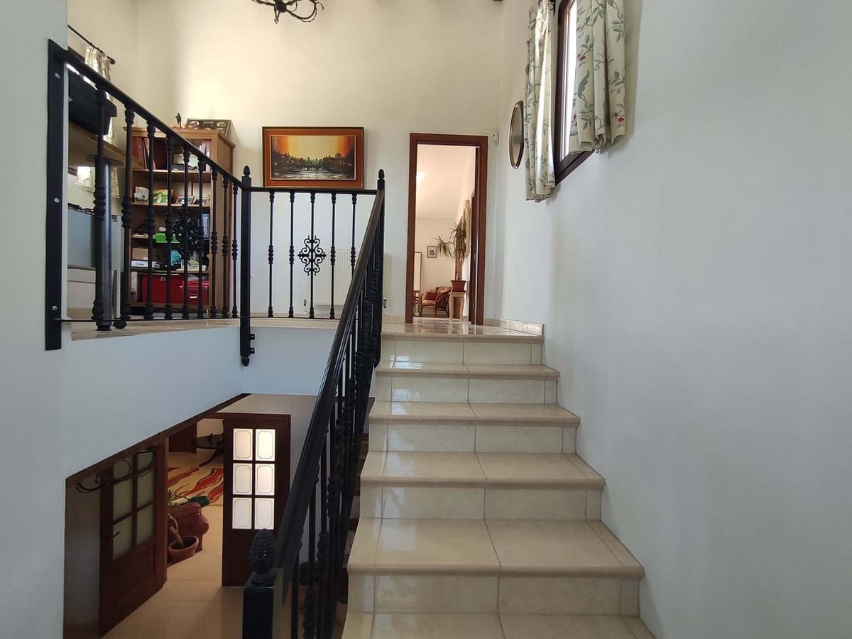 3 slaapkamer Villa te koop in Casarabonela met zwembad garage - € 660.000 (Ref: 9733753)