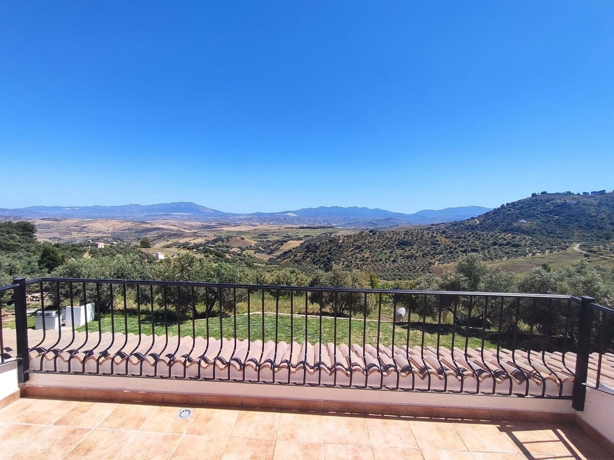 3 slaapkamer Villa te koop in Casarabonela met zwembad garage - € 660.000 (Ref: 9733753)