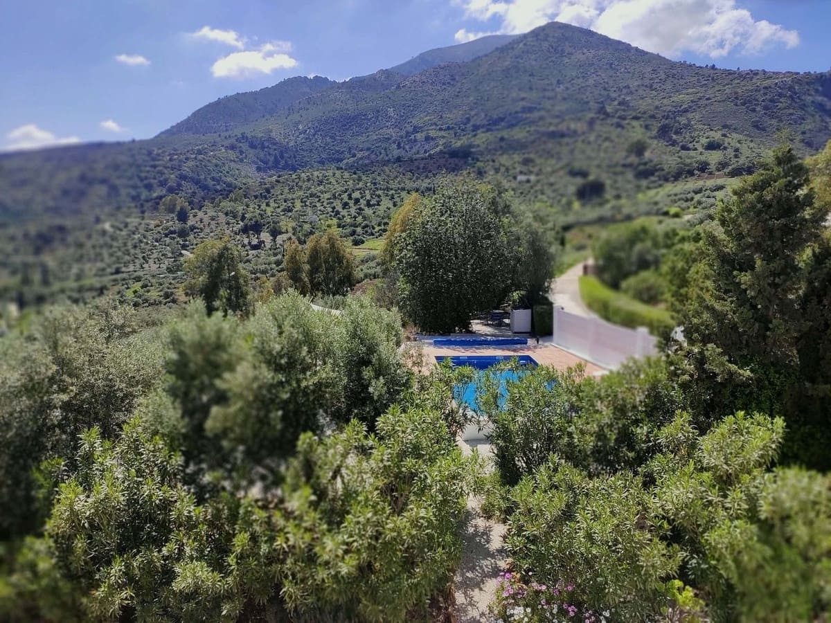 3 slaapkamer Villa te koop in Casarabonela met zwembad garage - € 660.000 (Ref: 9733753)