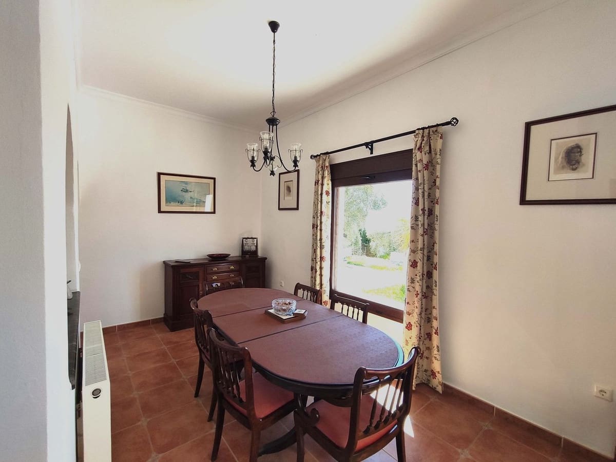 3 bedroom Villa for sale in Casarabonela with pool garage - € 660,000 (Ref: 9733753)