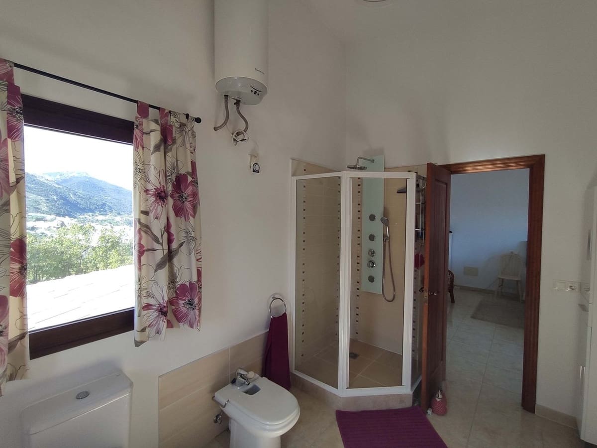 3 bedroom Villa for sale in Casarabonela with pool garage - € 660,000 (Ref: 9733753)