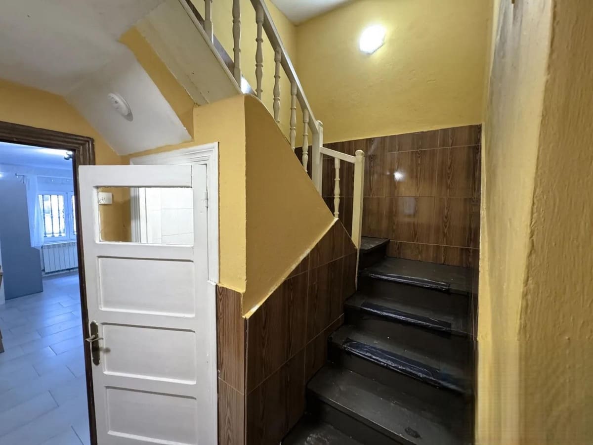Casa de 4 habitaciones en Grado en venta - 120.000 € (Ref: 9733878)