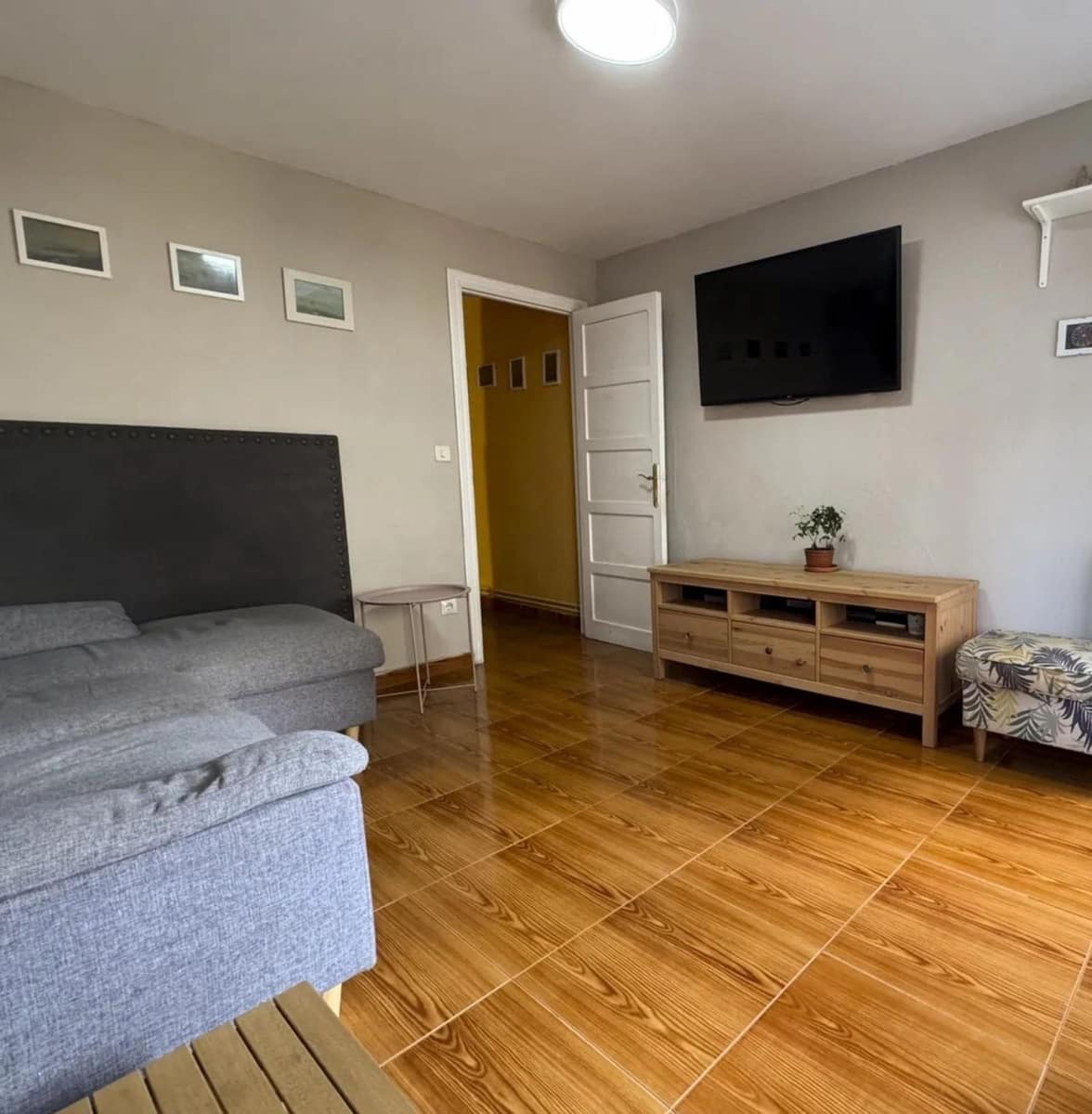 Casa de 4 habitaciones en Grado en venta - 120.000 € (Ref: 9733878)