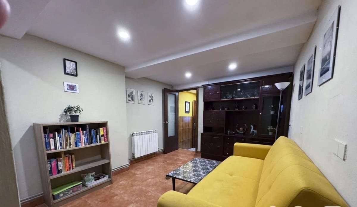 Casa de 4 habitaciones en Grado en venta - 120.000 € (Ref: 9733878)