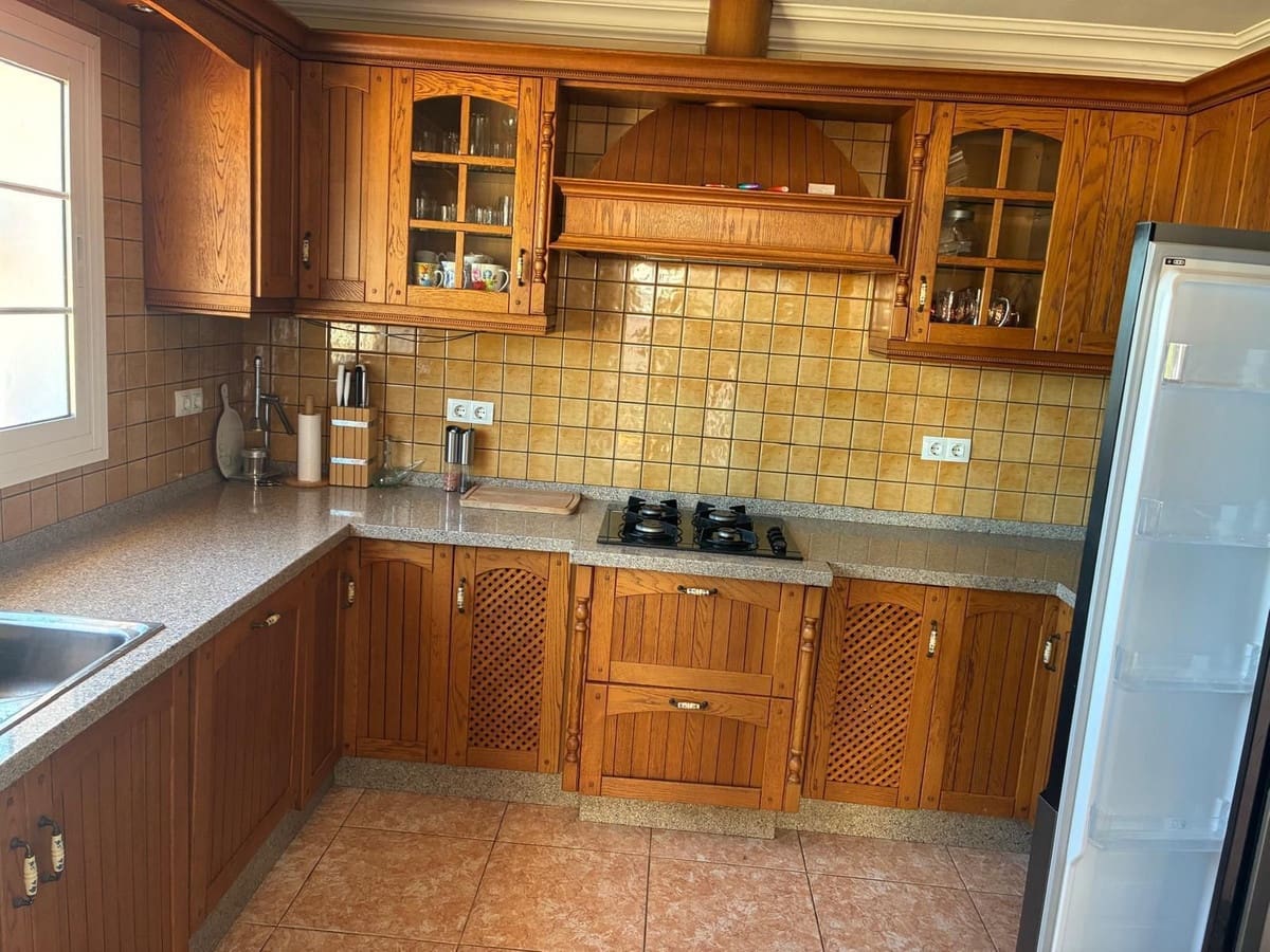 4 bedroom Finca/Country House for sale in Tolox with pool garage - € 365,000 (Ref: 9742982)