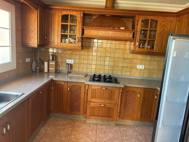 4 chambre Finca/Maison de Campagne à vendre à Tolox avec piscine garage - 369 000 € (Ref: 9742982)