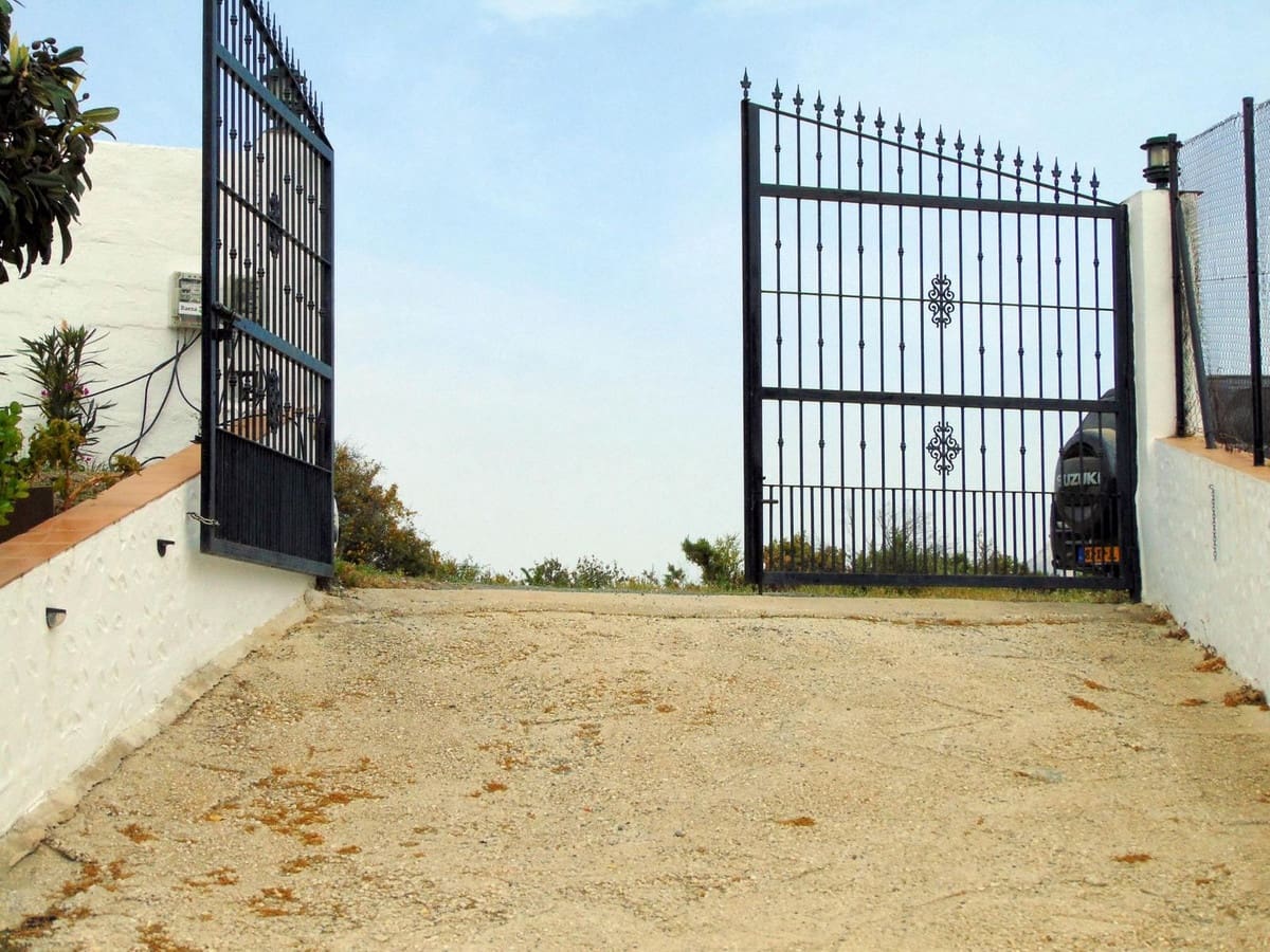 3 soverom Finca/Herregård til salgs i Monda med svømmebasseng garasje - € 449 000 (Ref: 9750862)