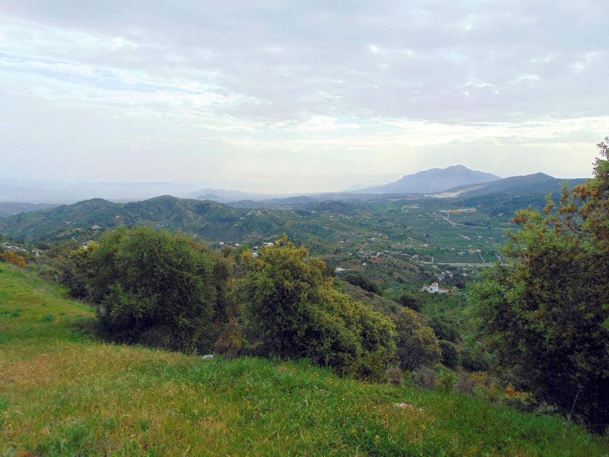 3 bedroom Finca/Country House for sale in Monda with pool garage - € 449,000 (Ref: 9750862)