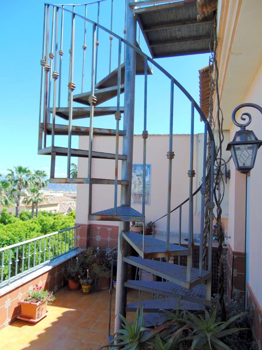 3 Zimmer Penthouse zu verkaufen in Alhaurin el Grande mit Garage - 275.000 € (Ref: 9832728)