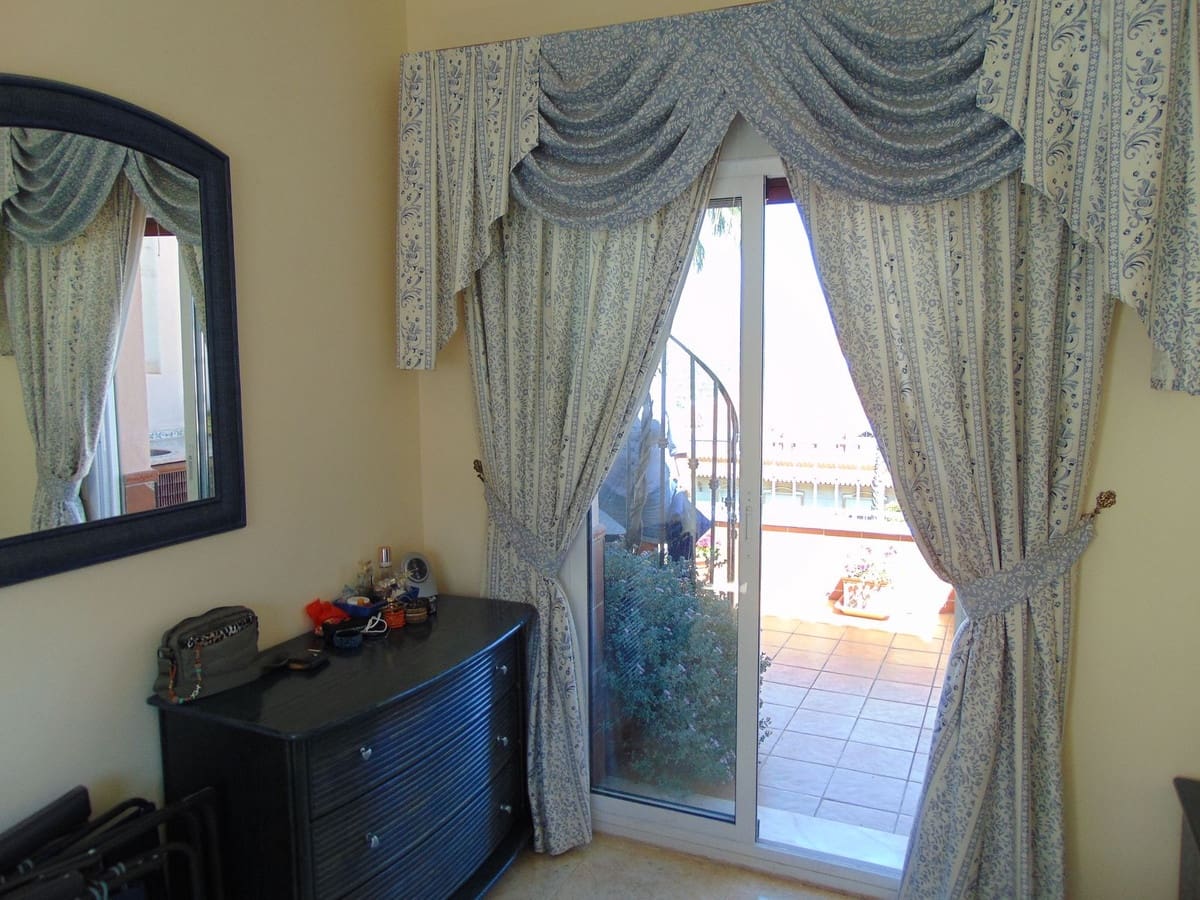 3 Zimmer Penthouse zu verkaufen in Alhaurin el Grande mit Garage - 275.000 € (Ref: 9832728)