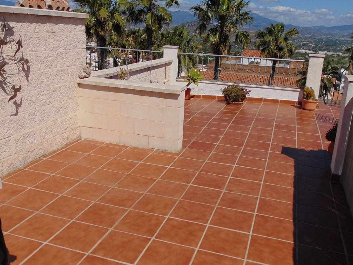3 Zimmer Penthouse zu verkaufen in Alhaurin el Grande mit Garage - 275.000 € (Ref: 9832728)