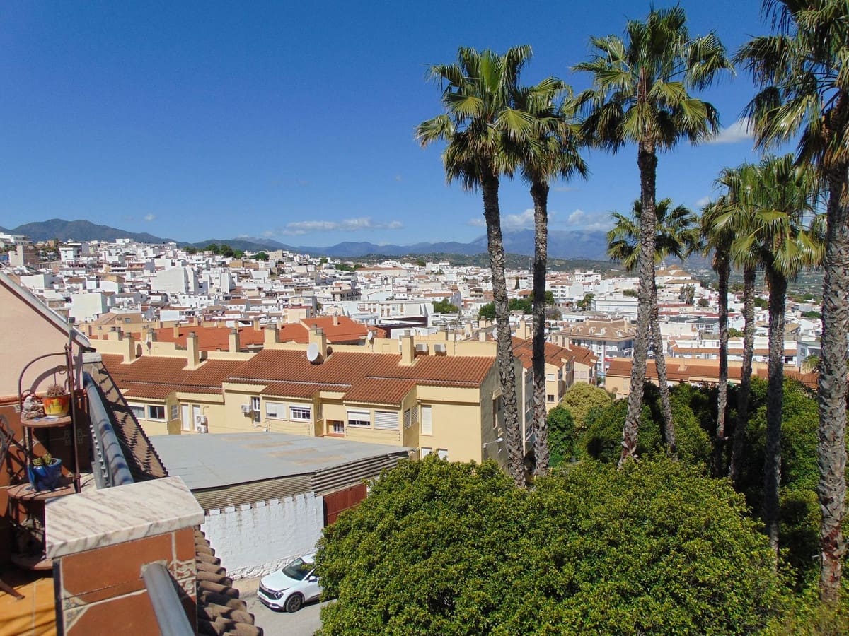 3 Zimmer Penthouse zu verkaufen in Alhaurin el Grande mit Garage - 275.000 € (Ref: 9832728)