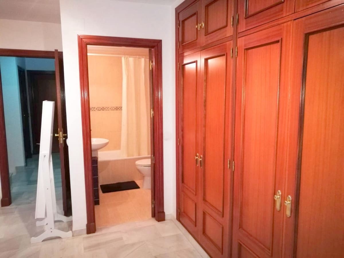 4 bedroom Apartment for sale in Estacion de Cartama with garage - € 389,000 (Ref: 9921061)