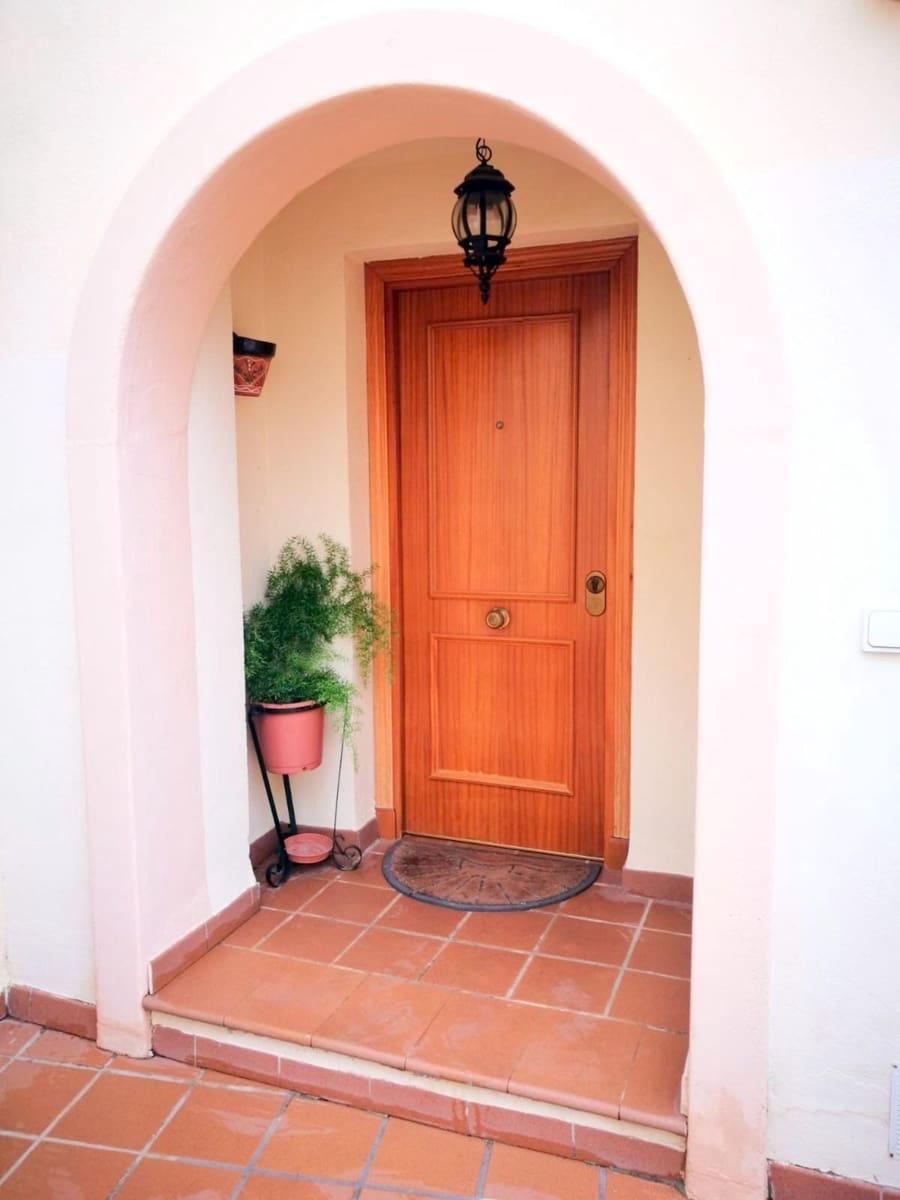 4 bedroom Apartment for sale in Estacion de Cartama with garage - € 389,000 (Ref: 9921061)