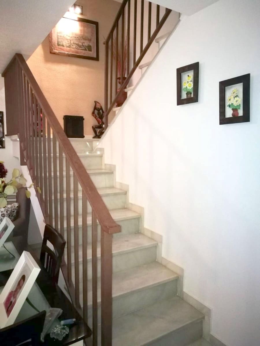4 bedroom Apartment for sale in Estacion de Cartama with garage - € 389,000 (Ref: 9921061)