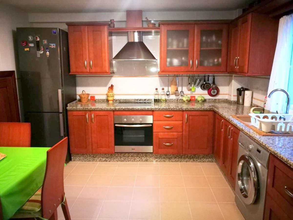 4 bedroom Apartment for sale in Estacion de Cartama with garage - € 389,000 (Ref: 9921061)