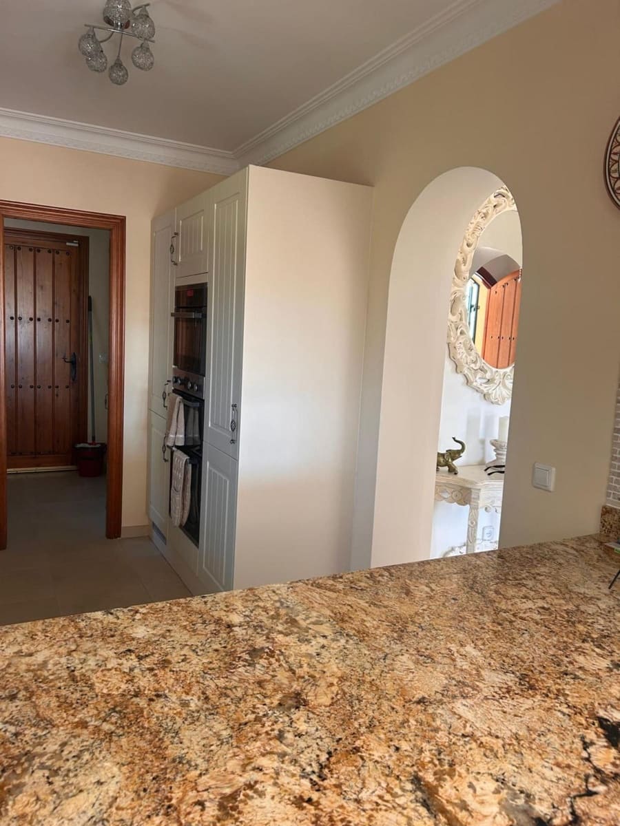 3 soverom Villa til salgs i Cerro del Aguila med svømmebasseng garasje - € 850 000 (Ref: 9921062)