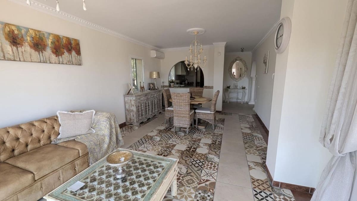 3 soverom Villa til salgs i Cerro del Aguila med svømmebasseng garasje - € 850 000 (Ref: 9921062)