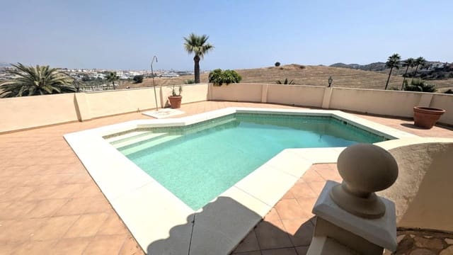 3 soverom Villa til salgs i Cerro del Aguila, Mijas med svømmebasseng garasje - € 850 000 (Ref: 9921062)