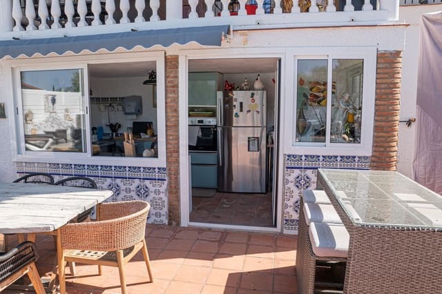 3 sovrum Villa till salu i Almogía med pool garage - 449 000 € (Ref: 9964293)