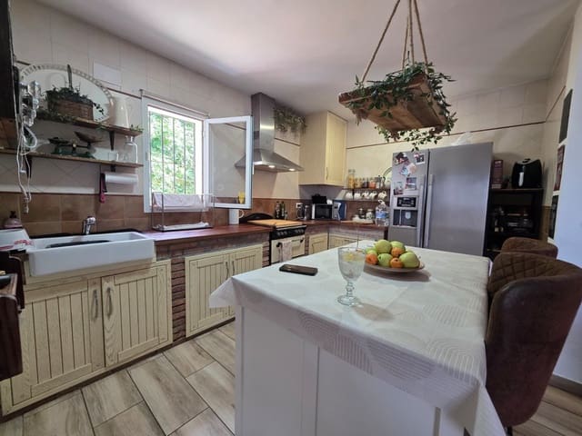 3 slaapkamer Commercieel te koop in Cártama met garage - € 295.000 (Ref: 9965786)