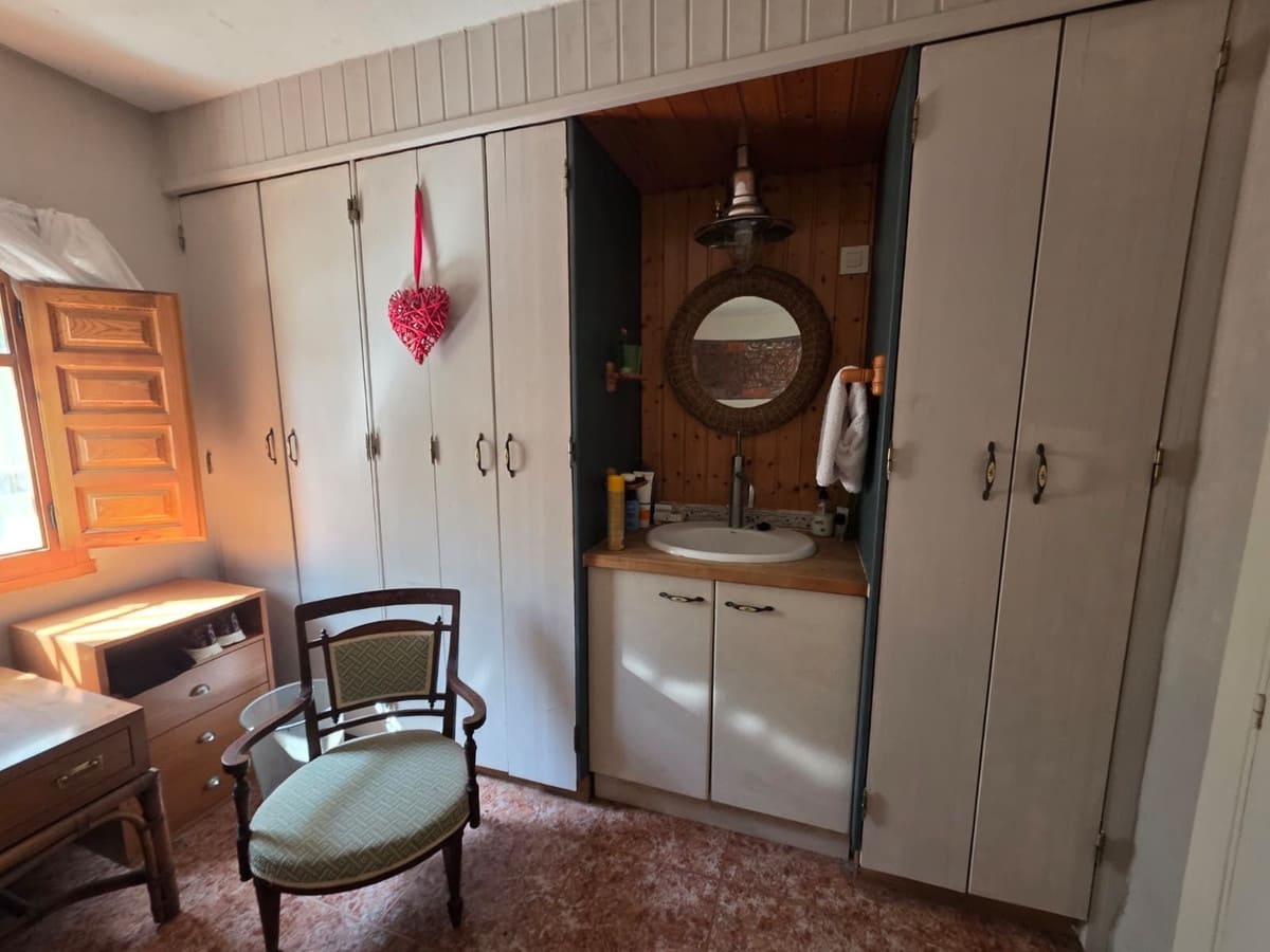 4 bedroom Finca/Country House for sale in Guaro with pool garage - € 270,000 (Ref: 9976138)