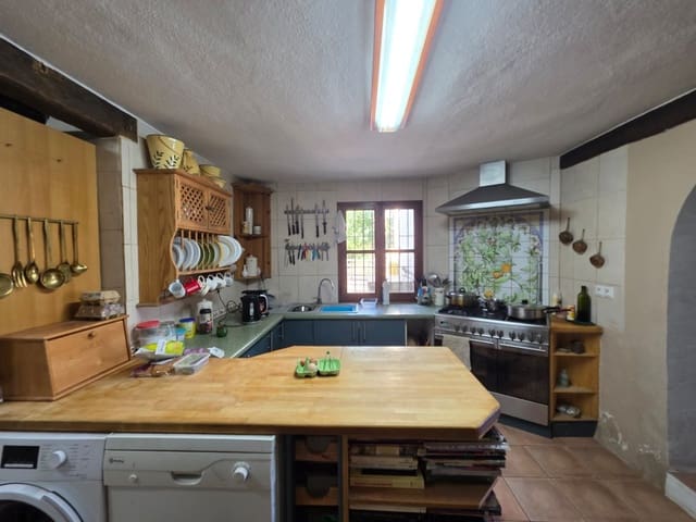 4 Zimmer Finca/Landgut zu verkaufen in Guaro mit Pool Garage - 270.000 € (Ref: 9976138)