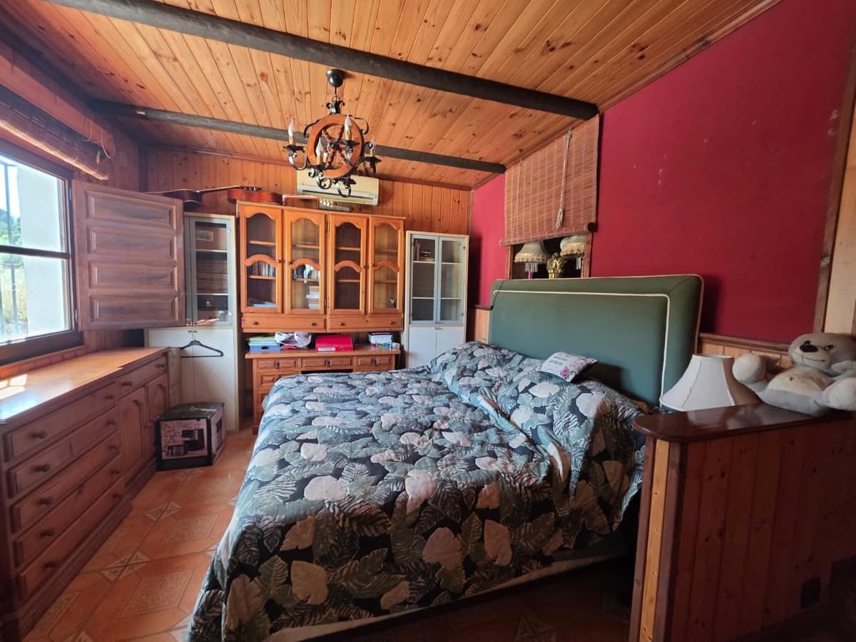 4 bedroom Finca/Country House for sale in Guaro with pool garage - € 270,000 (Ref: 9976138)