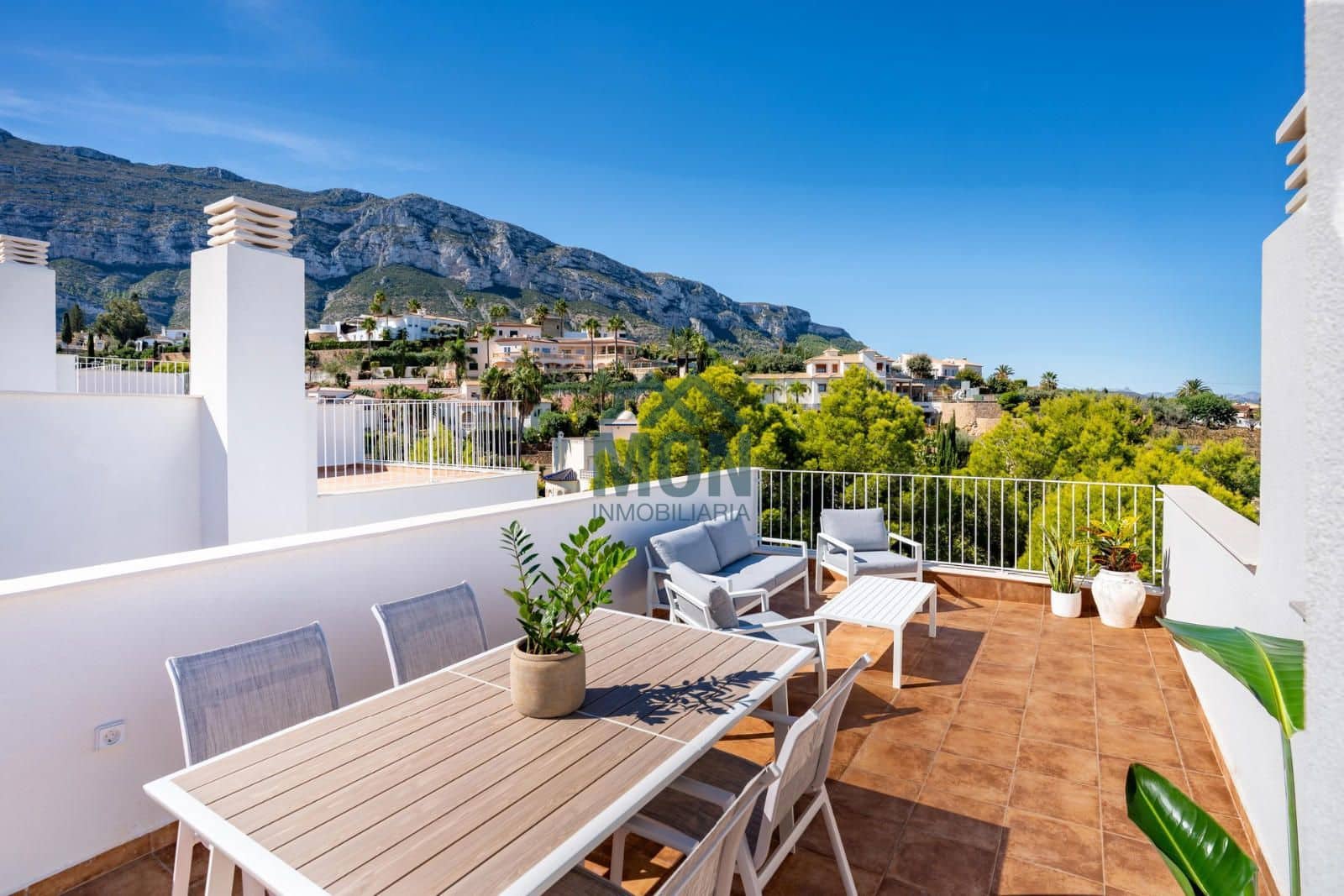 3 bedroom Townhouse for sale in Denia with pool garage - € 530,000 (Ref: 10078758)