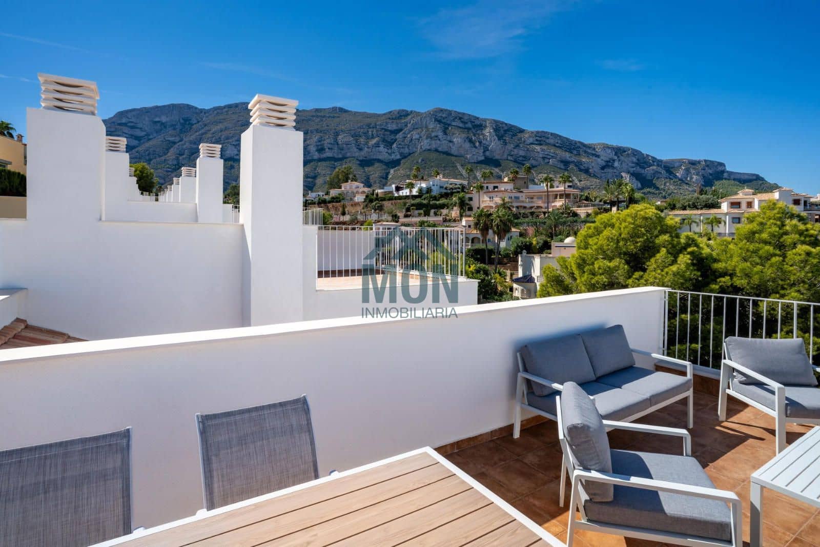 3 bedroom Townhouse for sale in Denia with pool garage - € 530,000 (Ref: 10078758)