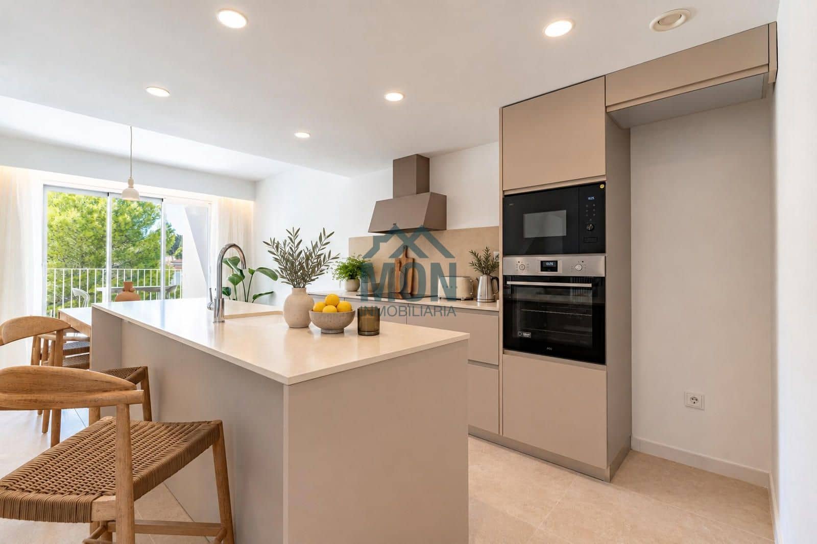 3 bedroom Townhouse for sale in Denia with pool garage - € 530,000 (Ref: 10078758)