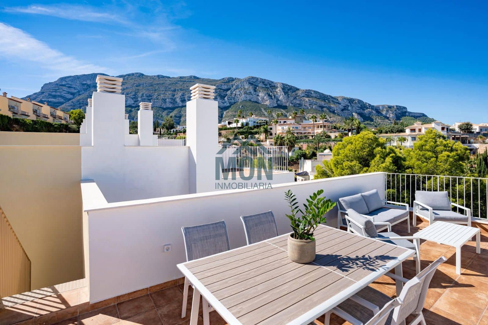 3 bedroom Townhouse for sale in Denia with pool garage - € 530,000 (Ref: 10078758)