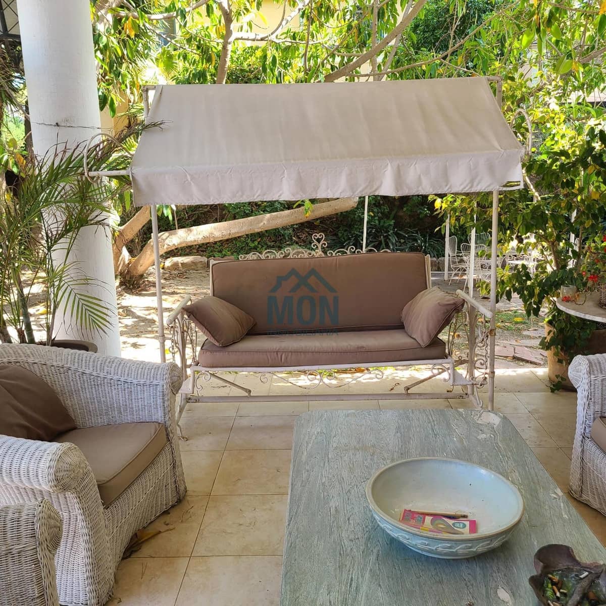 Chalet de 8 habitaciones en Rocafort en venta con garaje - 1.200.000 € (Ref: 10078764)