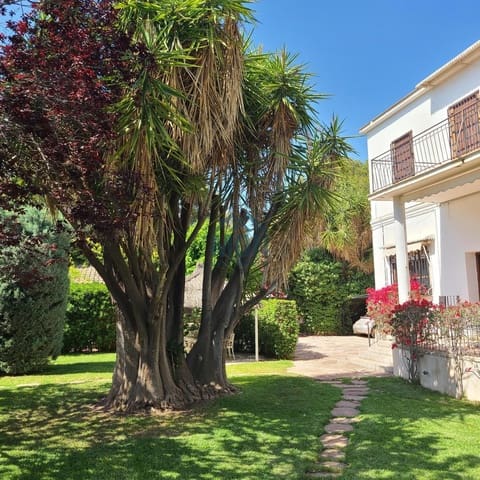 Chalet de 8 habitaciones en Rocafort en venta con garaje - 1.200.000 € (Ref: 10078764)