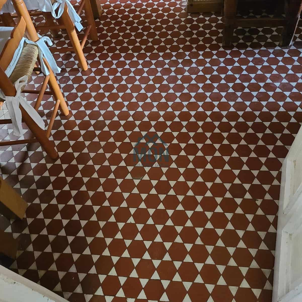 Chalet de 8 habitaciones en Rocafort en venta con garaje - 1.200.000 € (Ref: 10078764)