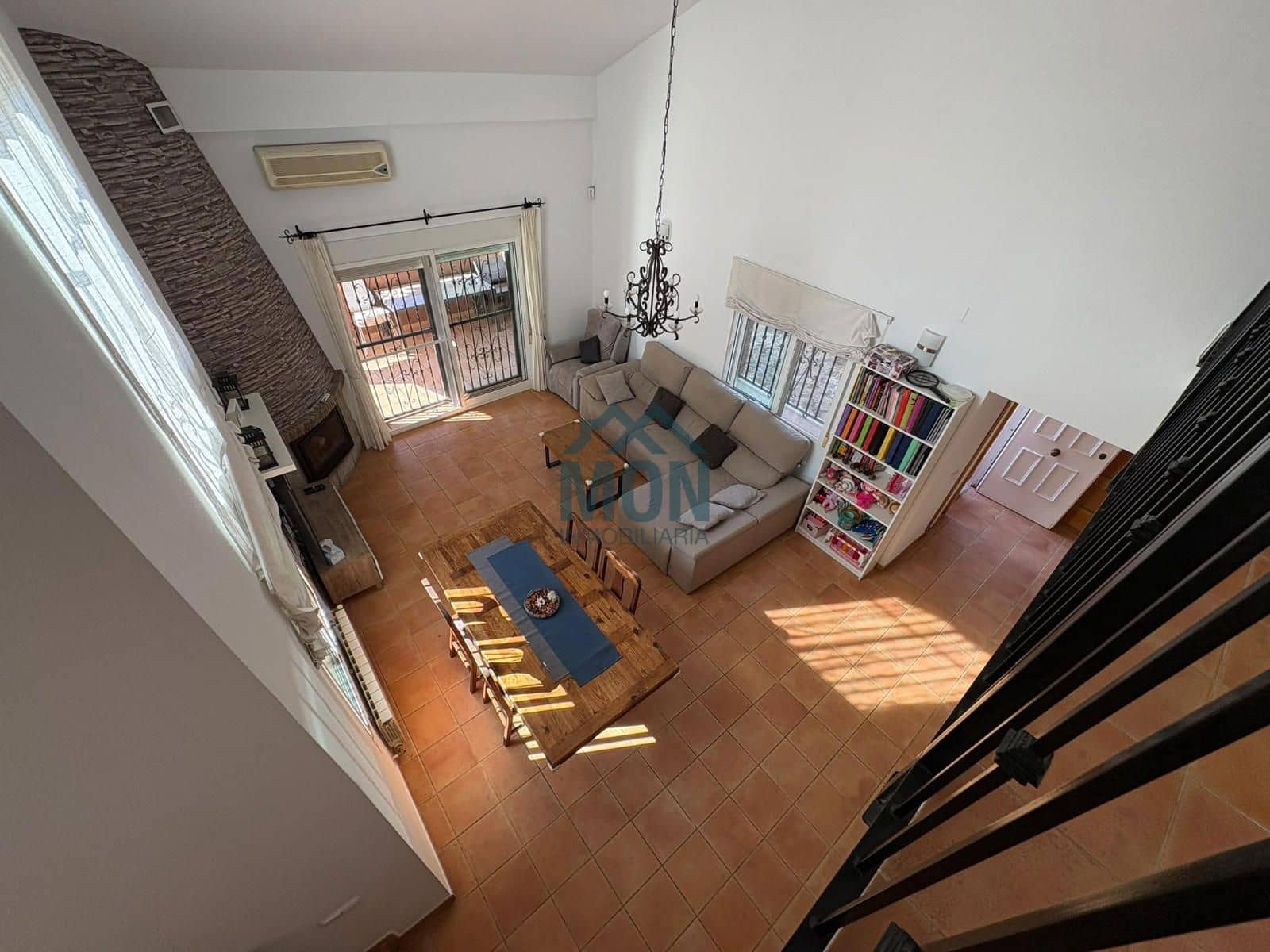 Chalet de 3 habitaciones en Chiva en venta con piscina garaje - 410.000 € (Ref: 10175918)
